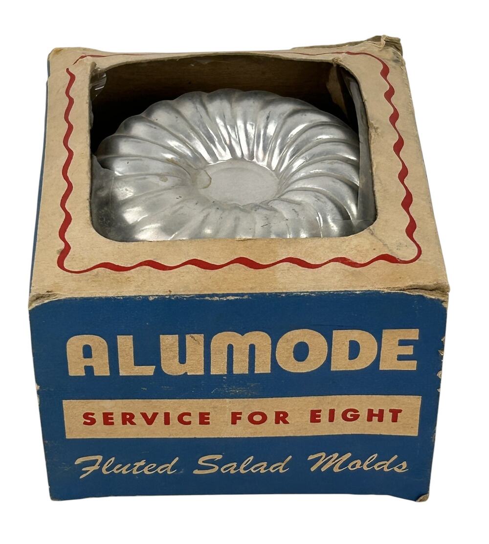 Vintage Alumode Fluted Salad Mold 8 in Box